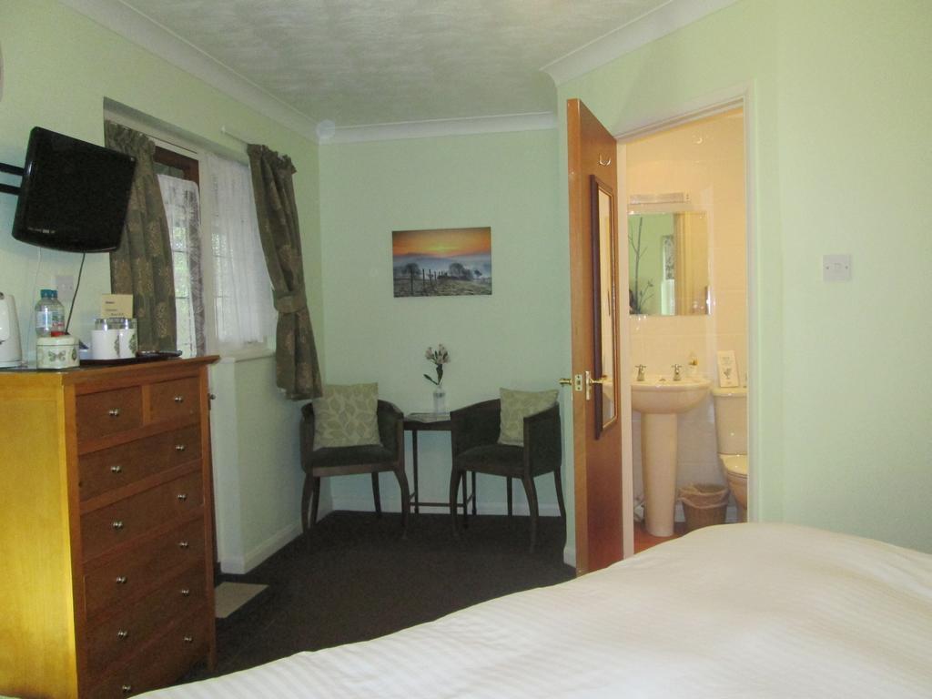 Crossways House Bed And Breakfast East Cowes Room photo